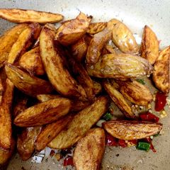 A picture of My Jacket Chips with chilli and onion flavouring.
