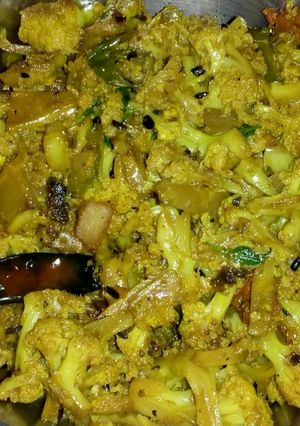 A picture of Cauliflower stir fry.