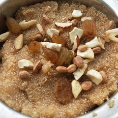 A picture of Sooji Halwa.