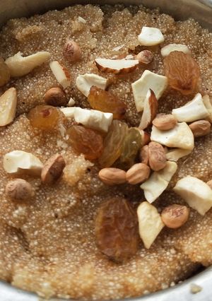 A picture of Sooji Halwa.