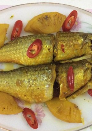 Hình của món Cá Đối kho dứa.