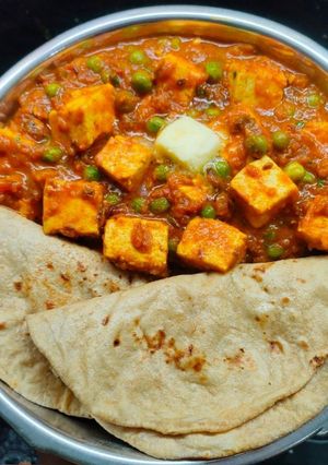 શાહી પનીર (Shahi Paneer Recipe In Gujarati) રેસીપી મુખ્ય ફોટો