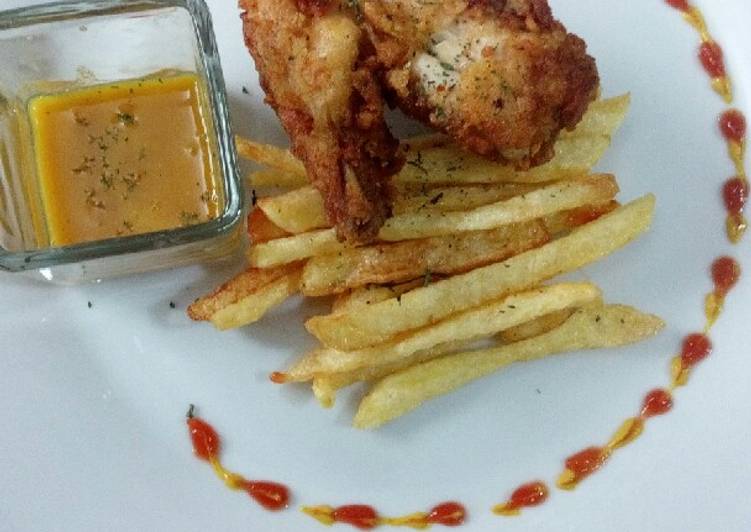 دجاج مقلي مع صلصة تغميس