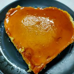 A picture of Caramel Egg Pudding with dryfruits.