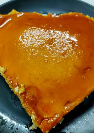 A picture of Caramel Egg Pudding with dryfruits.