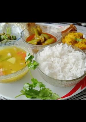 મહારાષ્ટ્રીયન દાલ રાઈસ (Maharashtriyan Dal Rice recipe in gujarati) રેસીપી મુખ્ય ફોટો