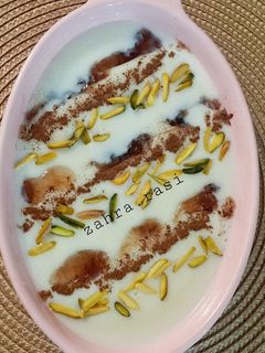 عکسی از دستور فرنی آرد برنج با مربای گل محمدی