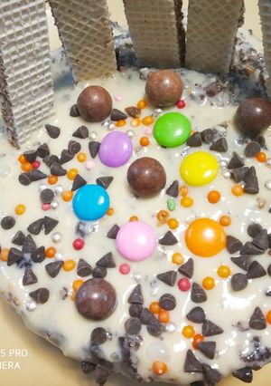 A picture of New Year Cake.