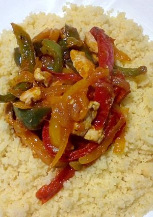 Foto principal de Pollo con verduras y cuscús
