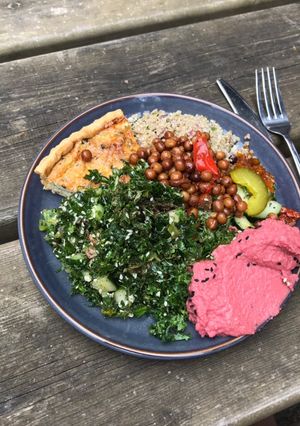 A picture of Summer plate.