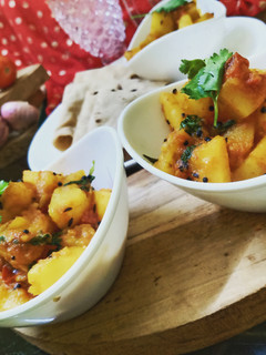 মশাদার আলু রেসিপির প্রধান ছবি