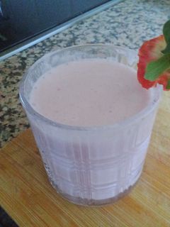 Una foto de Smoothie de fresa 🍓🍓