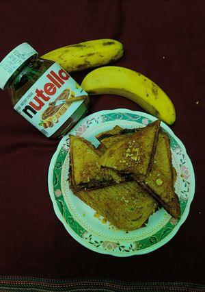 A picture of Nutella Banana Toast.