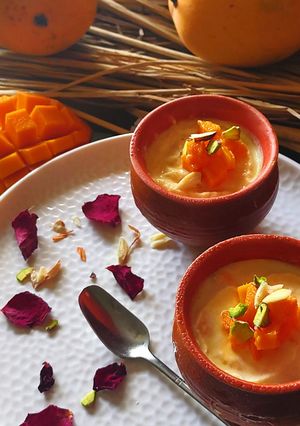 A picture of Mango Matka Kulfi.
