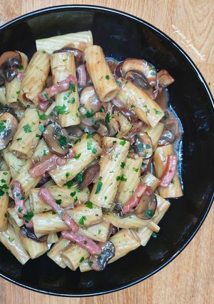 Une photo de Pâtes façon bœuf Bourguignon