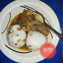 Eko/Agidi and cow leg pepper soup A picture of Eko/Agidi and cow leg pepper soup.