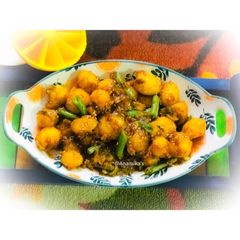 A picture of Indo-Chinese: Sesame Honey Chilli Potato.