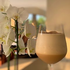 A picture of Frappé.