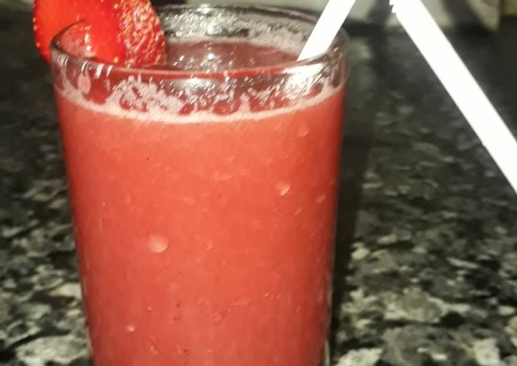 Recipe of Gordon Ramsay Strawberry litchi mocktail