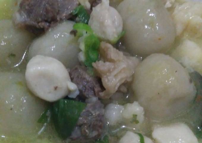 Bagaimana Membuat Cilok Kuah Plus Plus Ala Riska yang Lezat