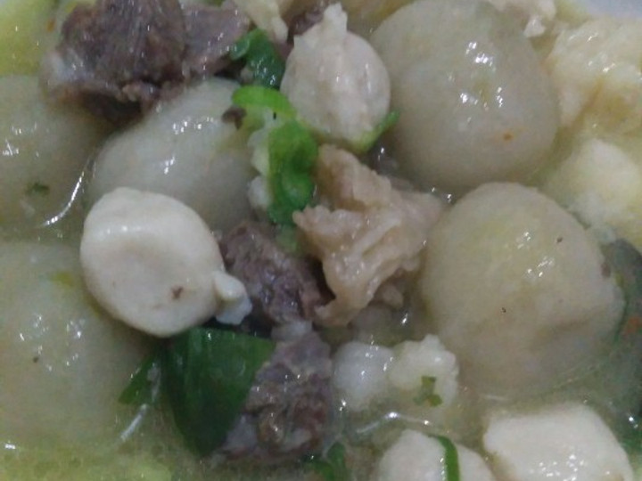 Bagaimana Membuat Cilok Kuah Plus Plus Ala Riska yang Lezat