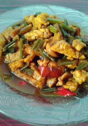 Foto resep Tumis tempe bunga bawang