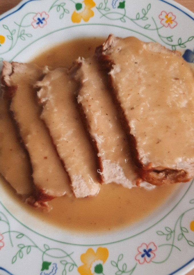 Una foto de Lomo de cerdo en salsa de vino con miel