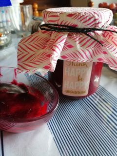 Una foto de Mermelada de moras silvestres casera