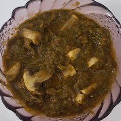 A picture of Palak Mushroom.
