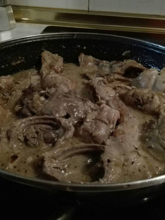 Una foto de Conejo en salsa