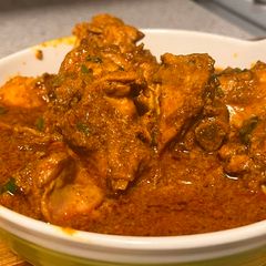 Butter chicken roast A picture of Butter chicken roast.