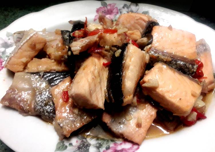 Cara mudah meracik Tumis salmon pedas simple, Enak Banget