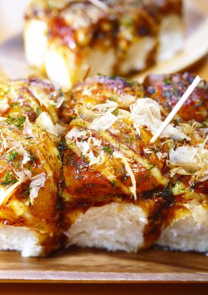 A picture of Lunch & Snack: Takoyaki-Style Pull-Apart Bread.