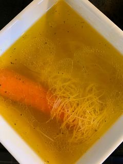 Tyúkhúsleves ahogy anyukám készíti recept fotója