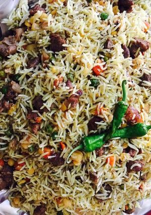 صورة لوصفة ارز بالخضروات واللحم