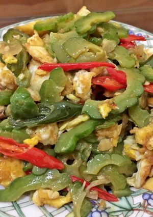 Foto resep Tumis pare telur