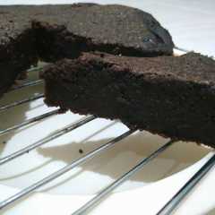รูปของ Super Moist and easy Chocolate Cake / kue coklat super lembut