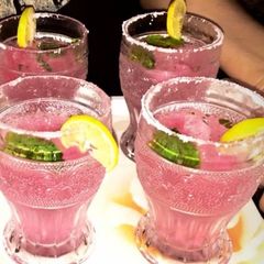 A picture of Pink mojito.