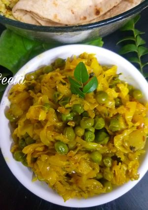 बंदगोभी मटर की सब्जी (bandh gobi matar ki sabzi recipe in Hindi) रेसिपी मुख्य फोटो