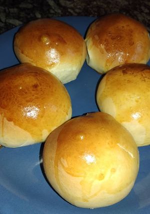 Una foto de Pancitos de leche sin balanza😉🥖