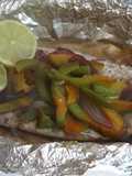 Palometa con verduras y lima en papillote