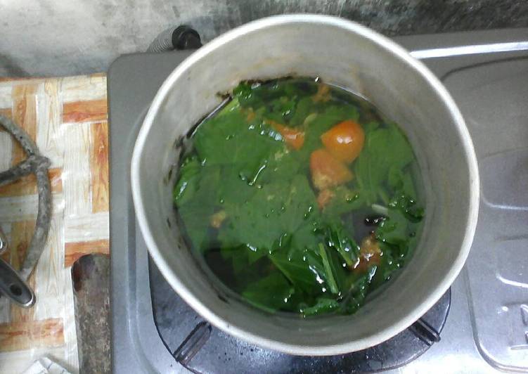 Resep Sayur Bening Sawi Hijau..praktis ala..Erni😍 yang Lezat Sekali