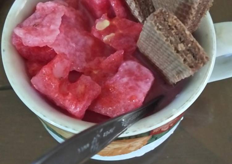 Es semangka pakai wafer nabati
