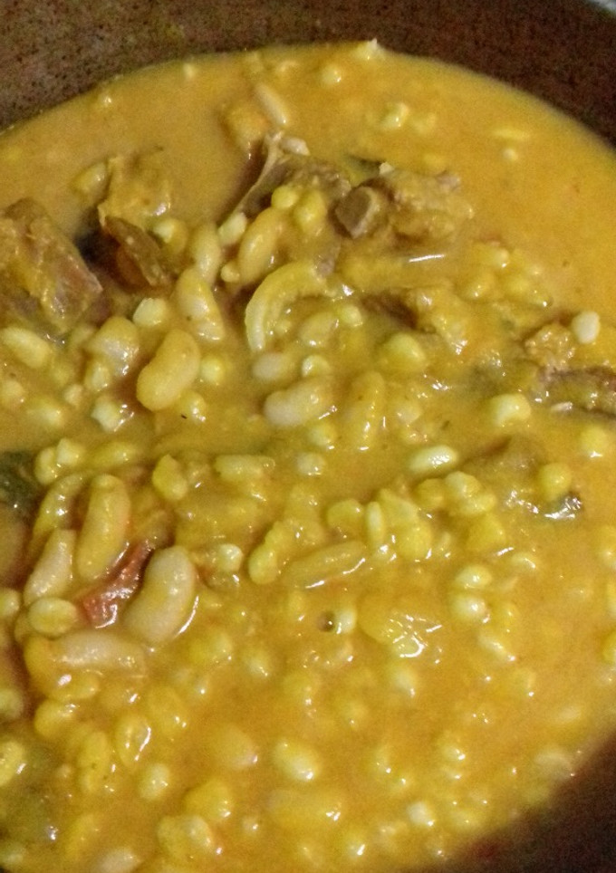 Una foto de Locro bien argentino, a la santiagueña