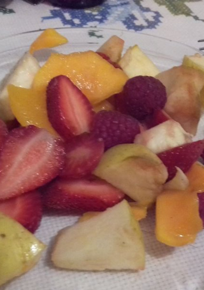 Una foto de Ensalada de frutas para el desayuna de las güeras