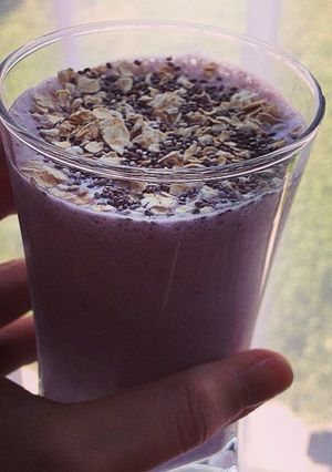 Una foto de Batido de frutillas y leche de avena