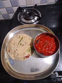 *வெஜ் சம்பா ரவை உப்புமா*(veg wheat rava upma recipe in tamil) செய்முறை முக்கிய புகைப்படம்