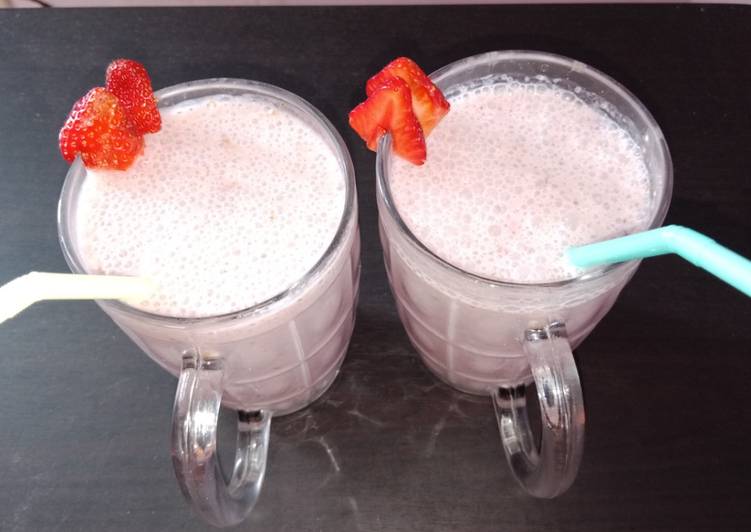 Recipe of Perfect Strawberry Banana Smoothie