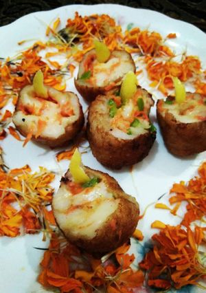 A picture of Cheesy Diya Bati.
