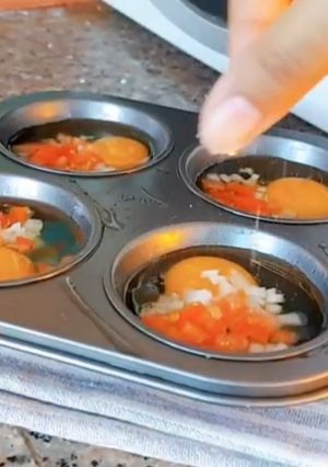 รูปของ Egg muffin ไข่อบ เมนูอาหารเช้าง่ายๆ จากหม้ออบลมร้อน ในเวลาเร่งรีบ